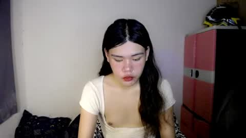 Snapshot of hotbunnyrainx chatting on 06-15-26, 10:50 rain online show from 06-15-26, 10:50