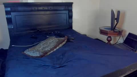 Snapshot of hotcountryboy94 chatting on 06-15-26, 01:57 Yikes online show from 06-15-26, 01:57