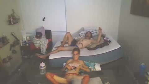 hotcouple1319 online show from 10-23-25, 12:32