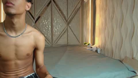 hotcouple_222 online show from 01-19-26, 07:12