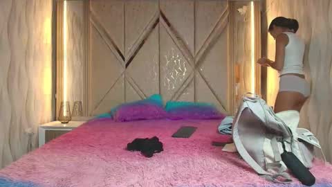 hotcouple_222 online show from 02-25-26, 07:18