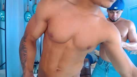Snapshot of hotcrew_ chatting on 06-27-26, 01:50 Hussain aaron and Ekko online show from 06-27-26, 01:50