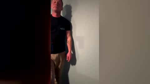 Snapshot of hotdadforyou chatting on 02-02-26, 12:31 hotdadforyou online show from 02-02-26, 12:31