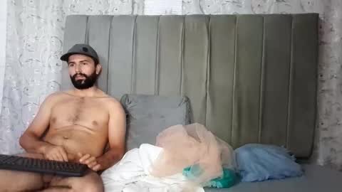 Snapshot of hotextremcouple chatting on 10-18-25, 04:15 hotextremcouple online show from 10-18-25, 04:15