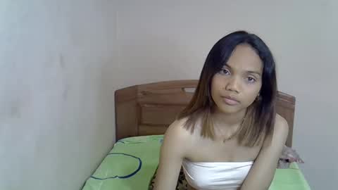 hotfabi01 online show from 10-04-25, 06:33