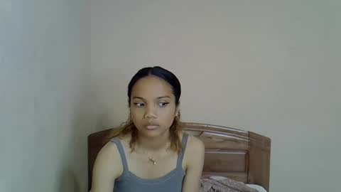 hotfabi01 online show from 10-21-25, 05:08
