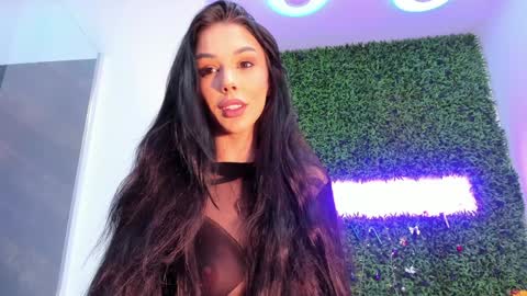 hotfallingdevil online show from 02-06-26, 06:18