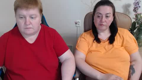 Snapshot of hotfiremommy chatting on 05-11-26, 06:27 LimonkaFire online show from 05-11-26, 06:27