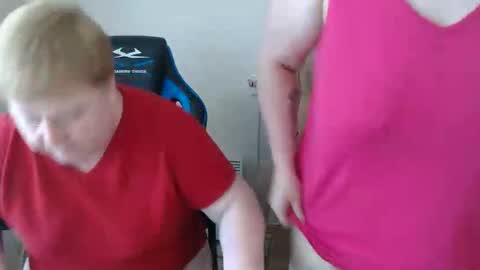 Snapshot of hotfiremommy chatting on 05-23-26, 11:58 LimonkaFire online show from 05-23-26, 11:58