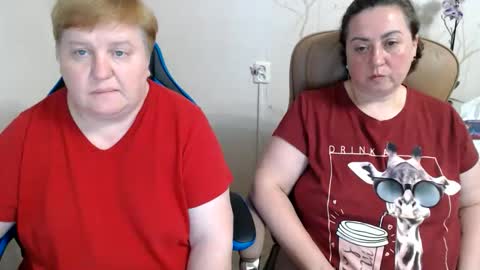 Snapshot of hotfiremommy chatting on 06-06-26, 06:45 LimonkaFire online show from 06-06-26, 06:45