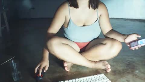 Snapshot of hotflowerclit chatting on 09-11-25, 01:22 hotflowerclit online show from 09-11-25, 01:22