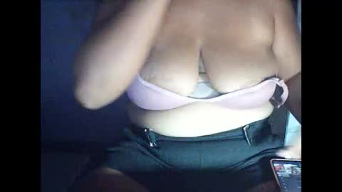 Snapshot of hotflowerclit chatting on 04-19-26, 01:54 hotflowerclit online show from 04-19-26, 01:54