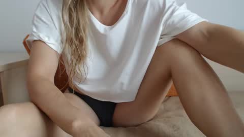 hotginger111 online show from 09-29-25, 08:41