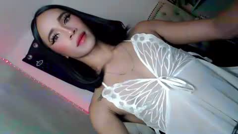 Snapshot of hotgirl_krisxx chatting on 10-25-25, 06:46 hotgirl_krisxx online show from 10-25-25, 06:46
