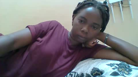 Queen online show from 01-15-26, 04:28