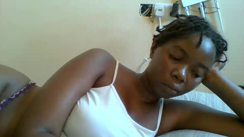 Queen online show from 02-26-26, 07:51