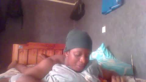 Snapshot of hotguyy001 chatting on 02-18-25, 01:55 hotguyy001 online show from 02-18-25, 01:55