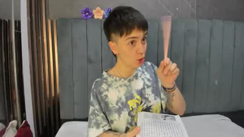 Snapshot of hothannah_ chatting on 02-06-26, 02:05 hannah online show from 02-06-26, 02:05