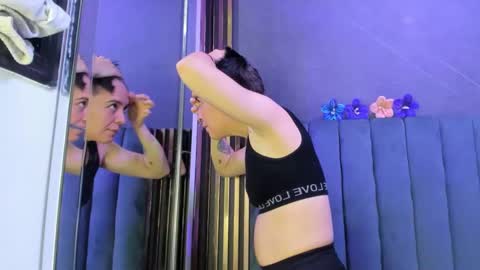 Snapshot of hothannah_ chatting on 02-12-26, 03:23 hannah online show from 02-12-26, 03:23