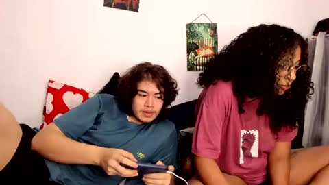Snapshot of hothoneychile chatting on 07-23-26, 04:21 Sam and Nico online show from 07-23-26, 04:21