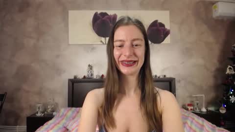 Lia   online show from 12-13-25, 07:53