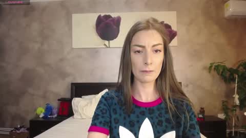 Lia   online show from 05-24-26, 07:52