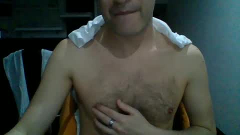 hottitan  twitter Marianoshcam online show from 11-18-25, 03:23