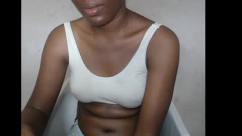 hotjessie0 online show from 10-31-25, 06:47