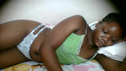 Snapshot of hotjeylee chatting on 04-22-26, 06:42 LOYCE online show from 04-22-26, 06:42