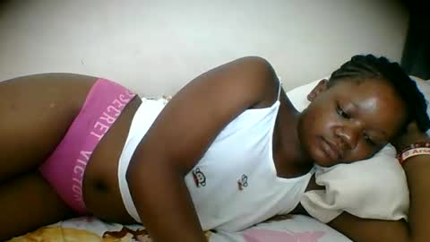 Snapshot of hotjeylee chatting on 04-23-26, 07:16 LOYCE online show from 04-23-26, 07:16
