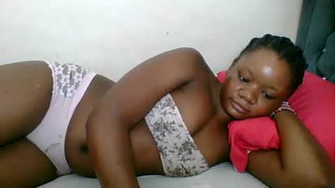Snapshot of hotjeylee chatting on 06-22-26, 02:14 LOYCE online show from 06-22-26, 02:14