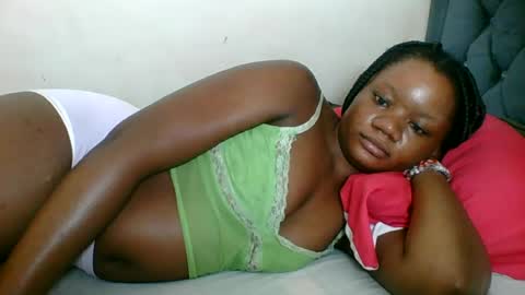 Snapshot of hotjeylee chatting on 06-24-26, 07:24 LOYCE online show from 06-24-26, 07:24