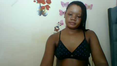 Snapshot of hotjeylee chatting on 07-12-26, 06:37 LOYCE online show from 07-12-26, 06:37