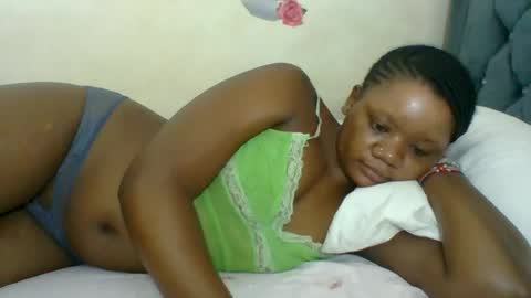 Snapshot of hotjeylee chatting on 07-14-26, 10:21 LOYCE online show from 07-14-26, 10:21