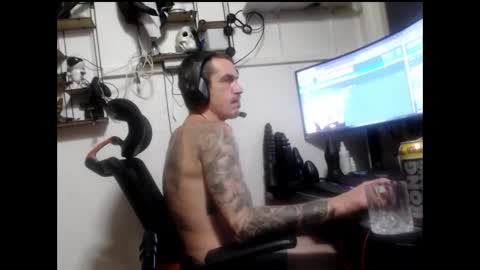 Snapshot of hotkinkytat chatting on 01-01-25, 07:09 hotkinkytat online show from 01-01-25, 07:09