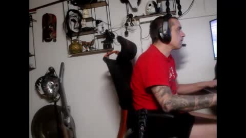 Snapshot of hotkinkytat chatting on 02-14-25, 11:53 hotkinkytat online show from 02-14-25, 11:53