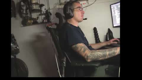 hotkinkytat online show from 05-10-26, 06:57