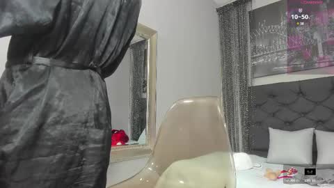 Hotkoljei online show from 02-18-25, 03:53