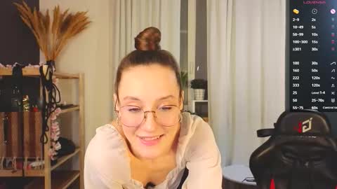 Allison  online show from 11-11-25, 06:30