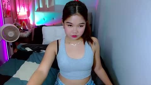 Layla online show from 12-17-24, 08:45