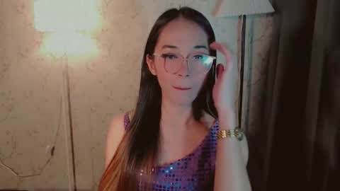 Snapshot of hotlegsxandra chatting on 10-07-25, 04:26 XANDRA online show from 10-07-25, 04:26