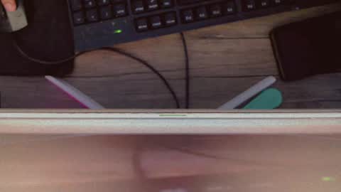 Snapshot of hotlegsxandra chatting on 10-21-25, 11:33 XANDRA online show from 10-21-25, 11:33