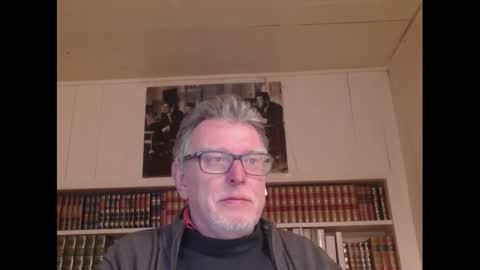 Snapshot of hotlux_54 chatting on 02-15-25, 05:28 hotlux_54 online show from 02-15-25, 05:28