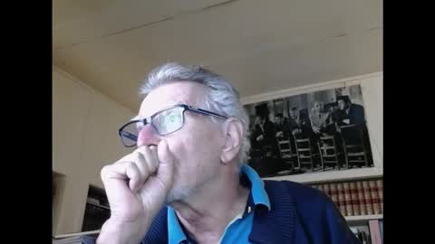 Snapshot of hotlux_54 chatting on 10-12-25, 11:42 hotlux_54 online show from 10-12-25, 11:42