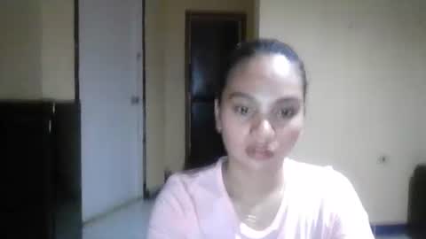 Snapshot of hotmama_independent chatting on 10-20-25, 01:55 hotmama_independent online show from 10-20-25, 01:55