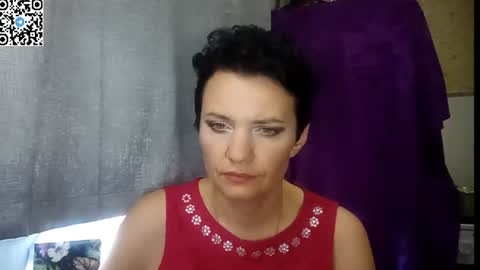 Snapshot of hotmamaqueen234 chatting on 06-17-26, 11:45 hotmamaqueen234 online show from 06-17-26, 11:45