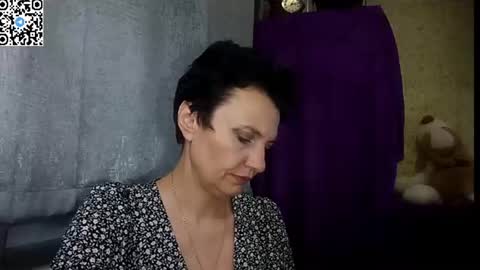 Snapshot of hotmamaqueen234 chatting on 06-19-26, 12:04 hotmamaqueen234 online show from 06-19-26, 12:04