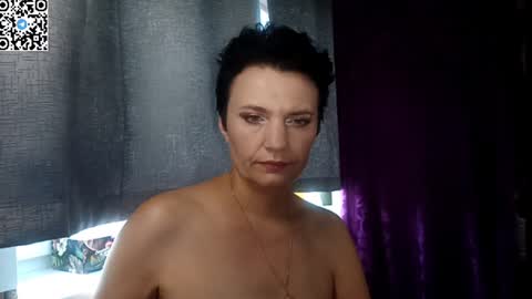 Snapshot of hotmamaqueen234 chatting on 06-24-26, 12:04 hotmamaqueen234 online show from 06-24-26, 12:04