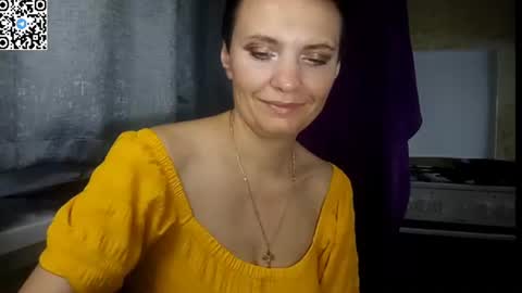 Snapshot of hotmamaqueen234 chatting on 06-29-26, 12:39 hotmamaqueen234 online show from 06-29-26, 12:39