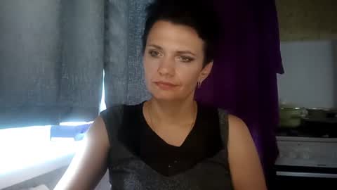 Snapshot of hotmamaqueen234 chatting on 07-27-26, 01:18 hotmamaqueen234 online show from 07-27-26, 01:18